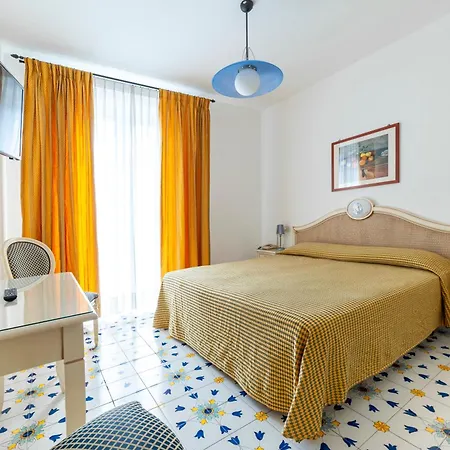 Gran Paradiso 4* Ísquia