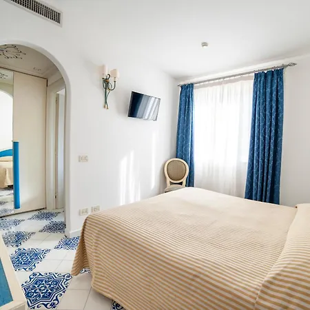 Gran Paradiso 4* Ísquia